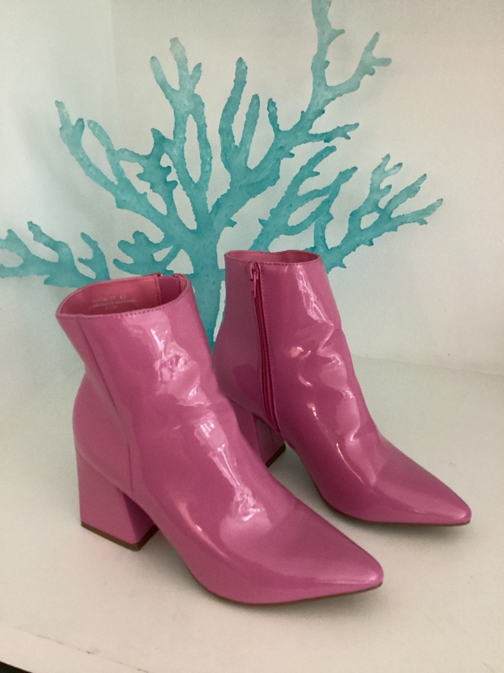 Bamboo pink Faux Patent Leather Size 6.5 Ankle Boots